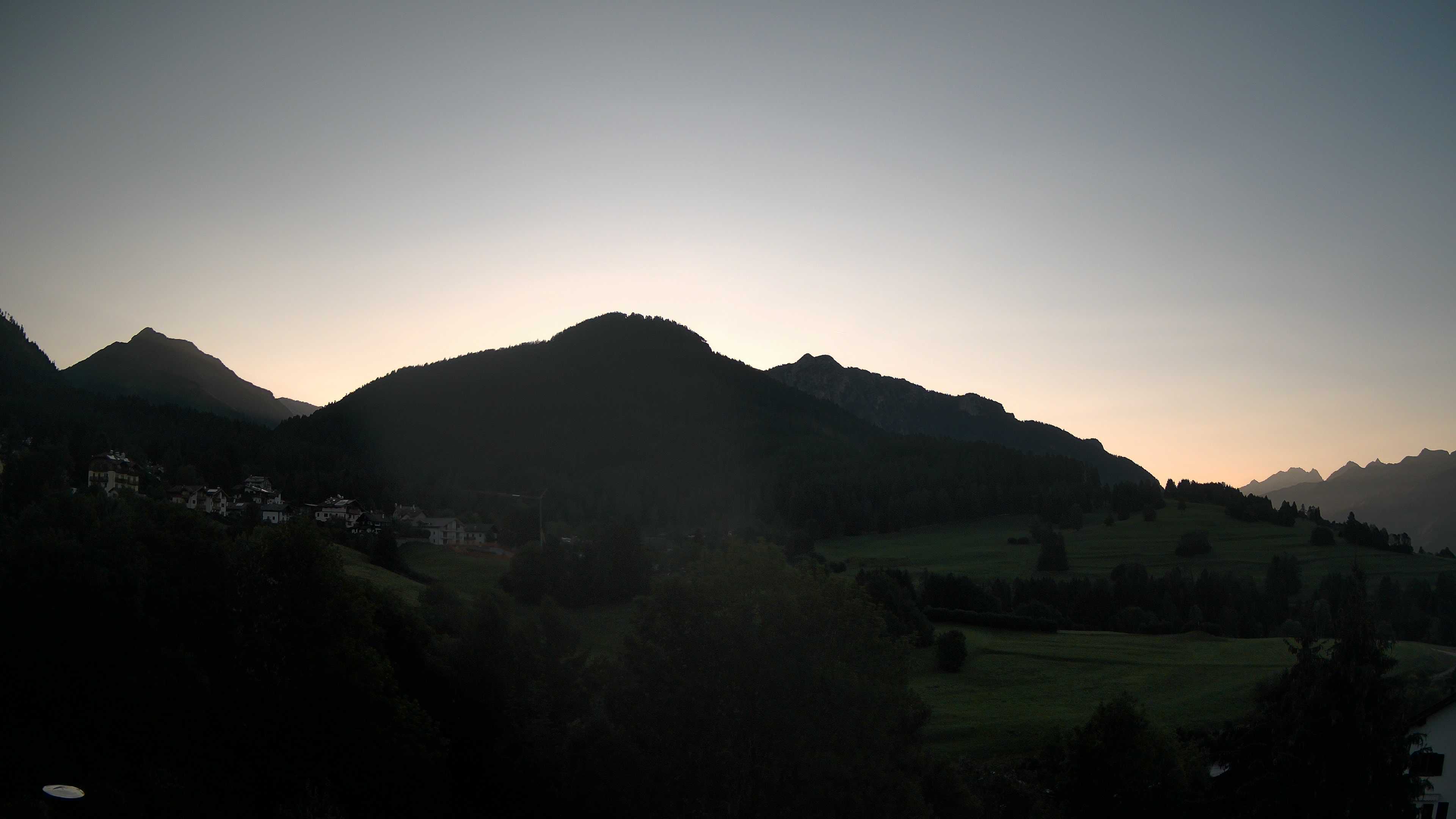 immagine della webcam nei dintorni di Predazzo: webcam Varena